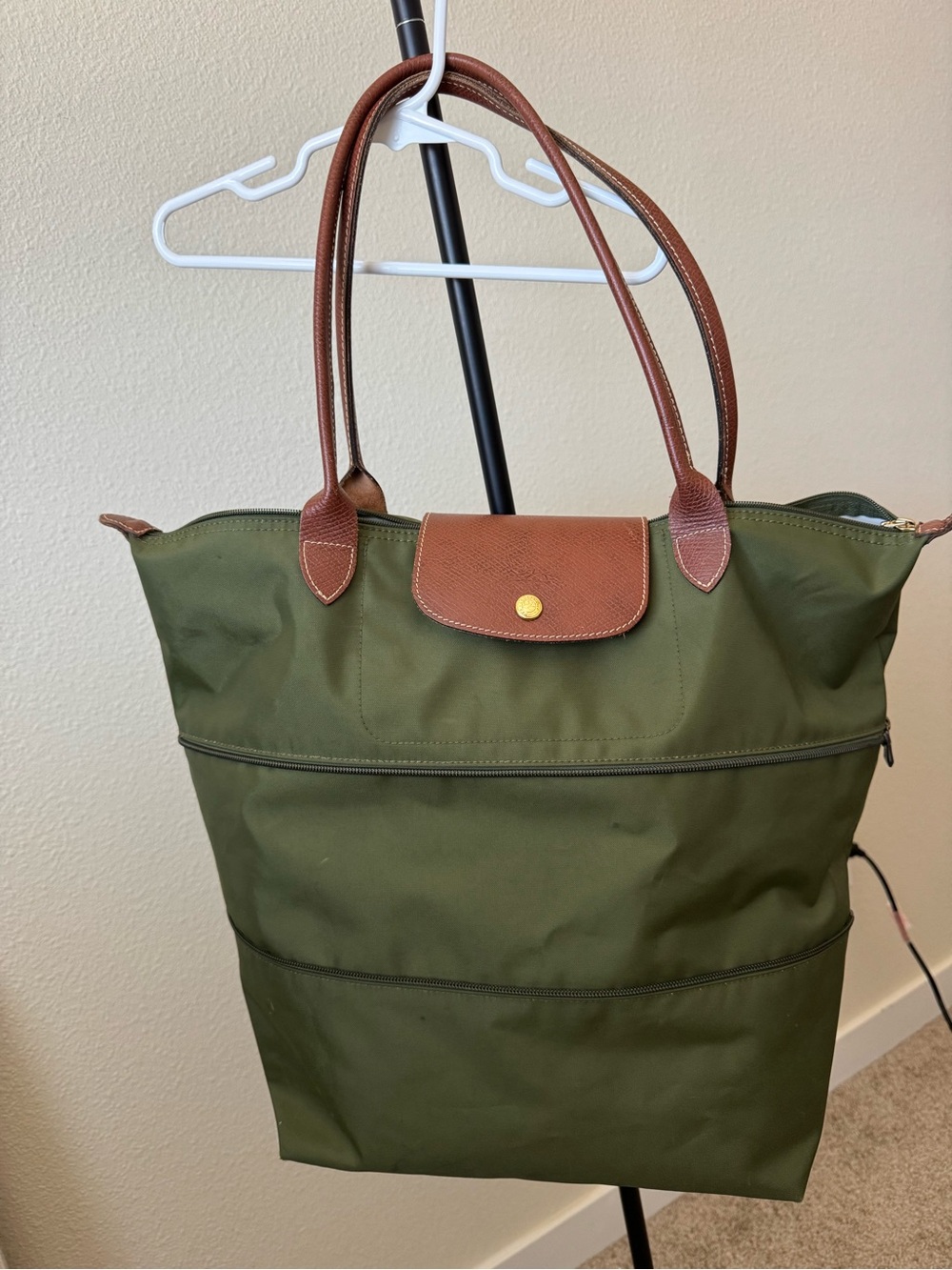 Longchamp Le Pliage Expandable Tote In olive green